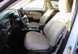 2020 Ford Explorer - Image 23