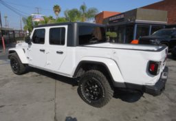 2021 Jeep Gladiator - Image 10