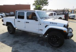 2021 Jeep Gladiator - Image 2