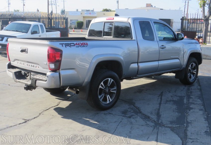 2019 Toyota Tacoma 4WD - Image 10
