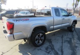 2019 Toyota Tacoma 4WD - Image 8