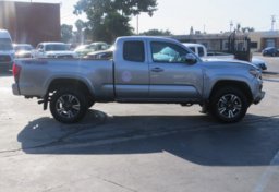 2019 Toyota Tacoma 4WD - Image 6