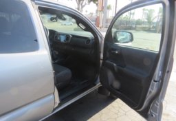 2019 Toyota Tacoma 4WD - Image 20