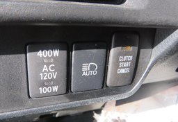 2019 Toyota Tacoma 4WD - Image 38