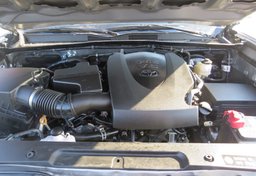 2019 Toyota Tacoma 4WD - Image 43