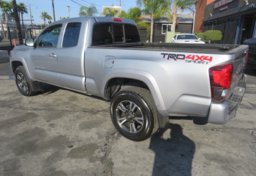 2019 Toyota Tacoma 4WD - Image 7