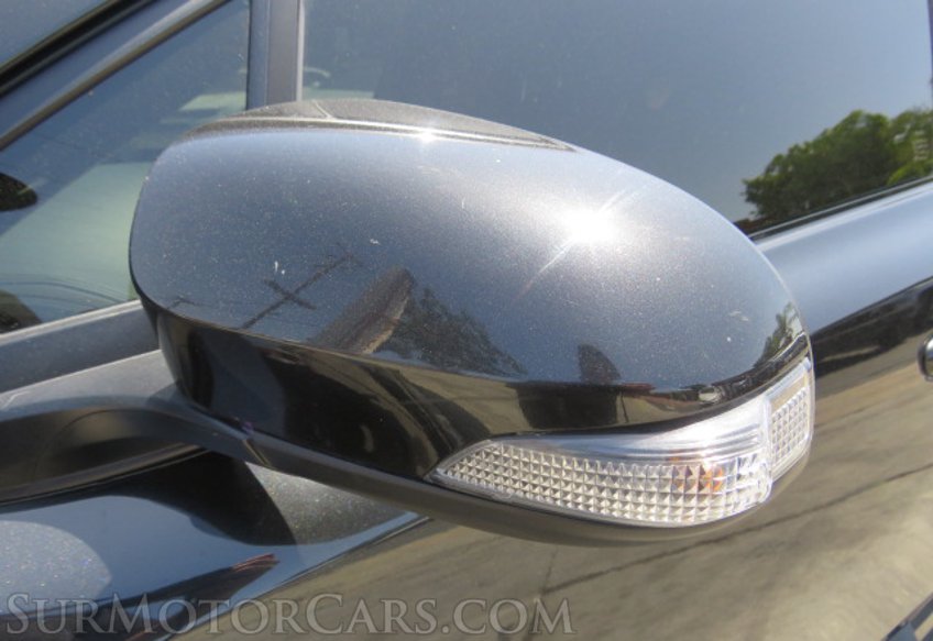 2021 Toyota C-HR - Image 16