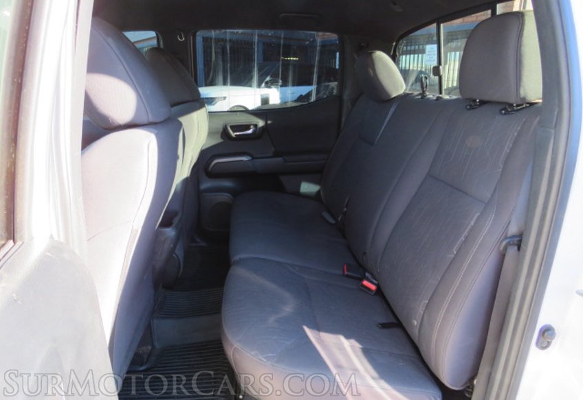 2018 Toyota Tacoma - Image 31