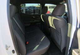 2018 Toyota Tacoma - Image 32