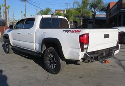 2018 Toyota Tacoma - Image 9