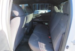 2018 Toyota Tacoma - Image 29