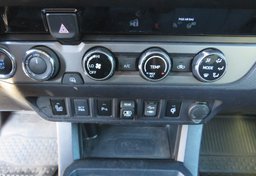 2018 Toyota Tacoma - Image 38