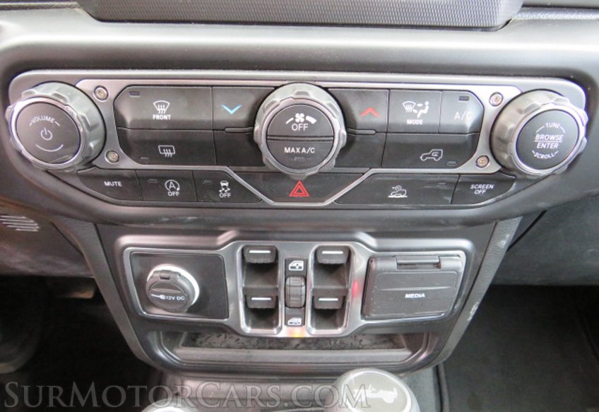 2022 Jeep Wrangler - Image 35