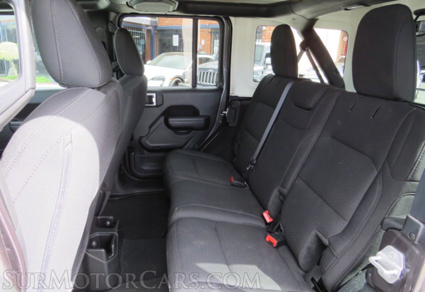 2022 Jeep Wrangler - Image 29