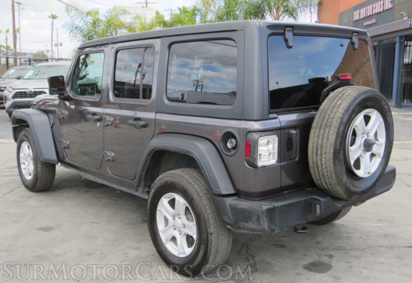 2022 Jeep Wrangler - Image 9