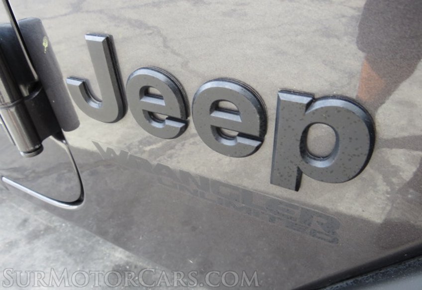 2022 Jeep Wrangler - Image 16