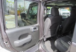 2022 Jeep Wrangler - Image 21