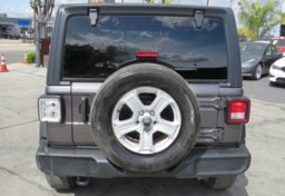 2022 Jeep Wrangler - Image 12