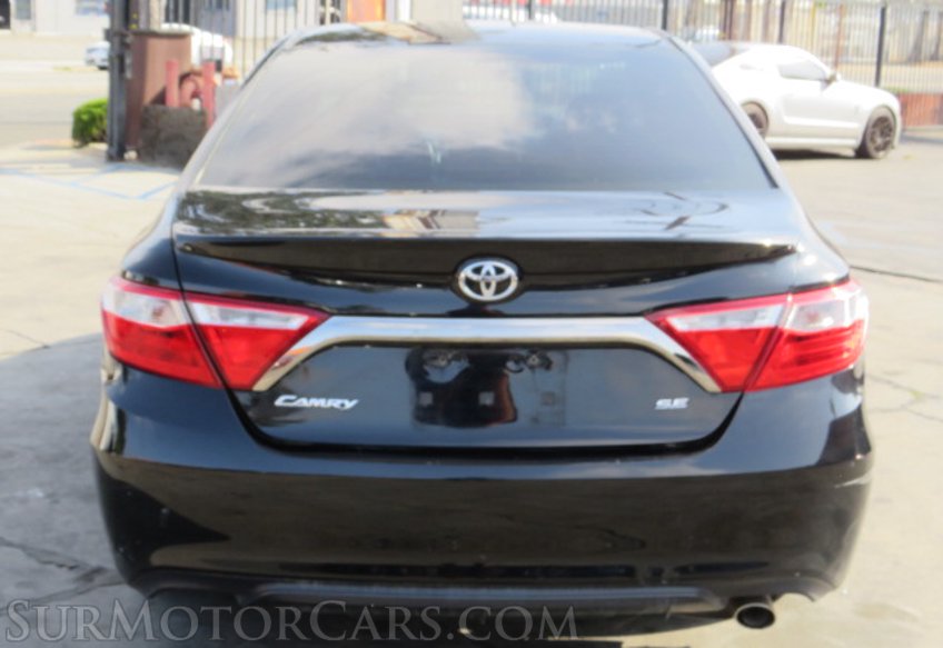 2016 Toyota Camry - Image 11