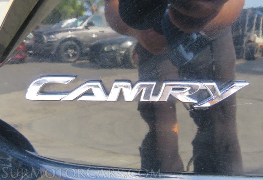 2016 Toyota Camry - Image 17