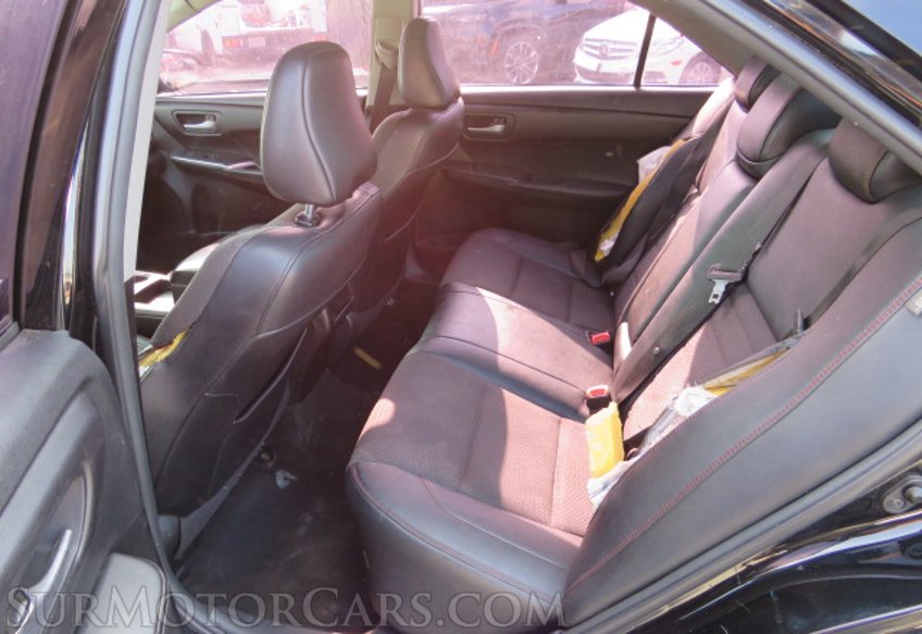 2016 Toyota Camry - Image 27