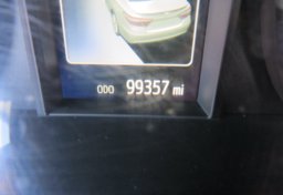 2016 Toyota Camry - Image 32