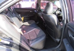 2016 Toyota Camry - Image 28