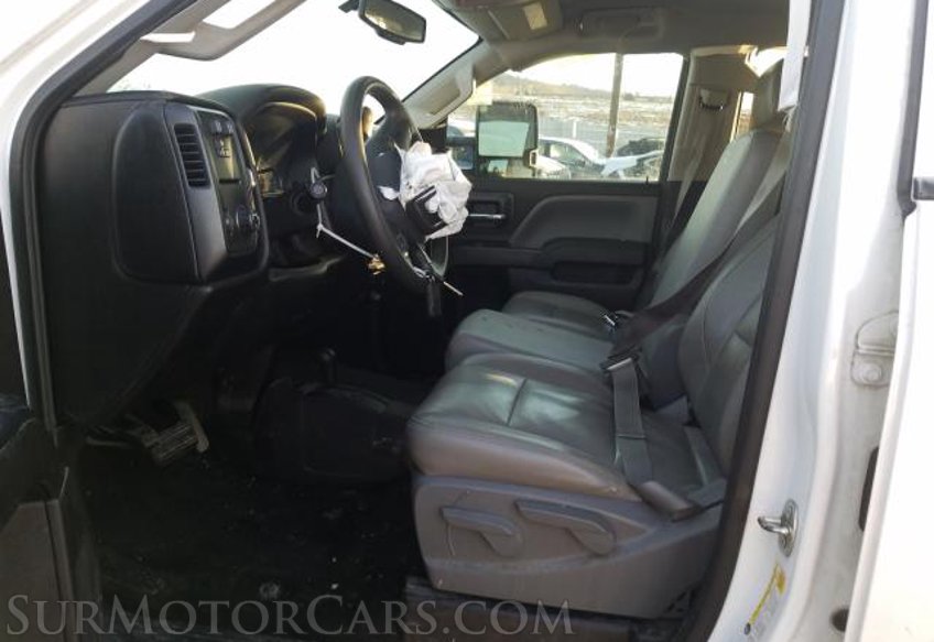 2016 GMC Sierra 2500HD - Image 5