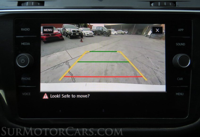 2020 Volkswagen Tiguan - Image 35