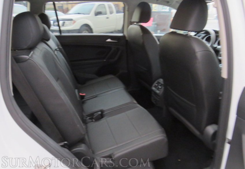 2020 Volkswagen Tiguan - Image 30