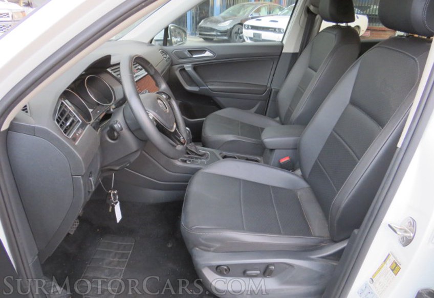 2020 Volkswagen Tiguan - Image 24