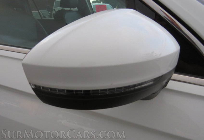 2020 Volkswagen Tiguan - Image 16