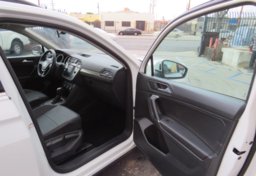 2020 Volkswagen Tiguan - Image 21