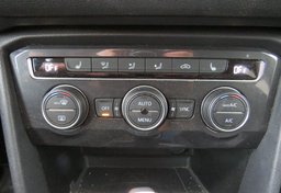 2020 Volkswagen Tiguan - Image 38