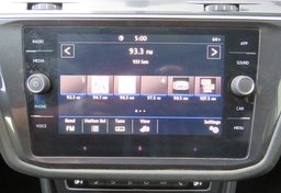 2020 Volkswagen Tiguan - Image 36