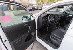 2020 Volkswagen Tiguan - Image 20