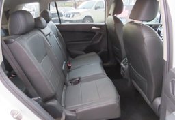 2020 Volkswagen Tiguan - Image 28