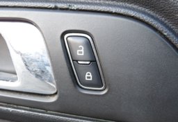 2017 Ford Mustang - Image 43