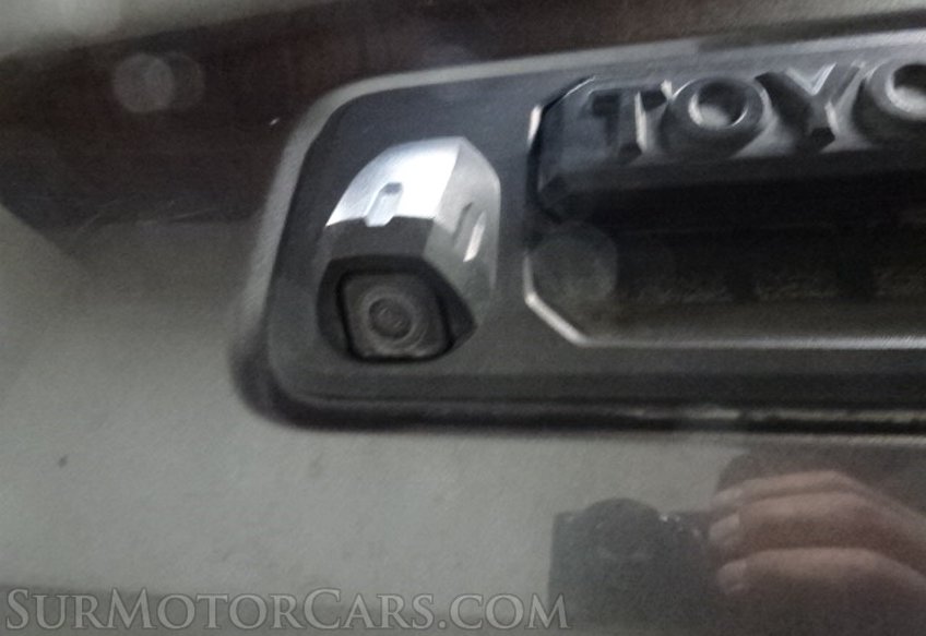 2019 Toyota Tacoma 4WD - Image 17