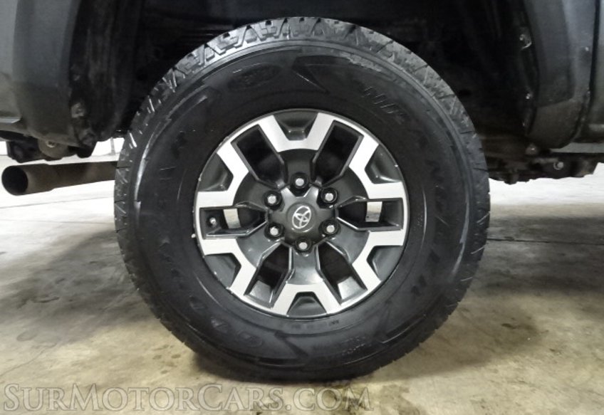 2019 Toyota Tacoma 4WD - Image 16