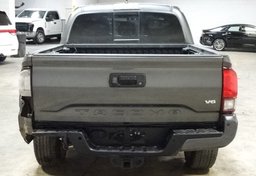 2019 Toyota Tacoma 4WD - Image 10