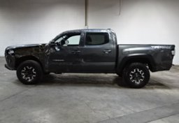 2019 Toyota Tacoma 4WD - Image 12
