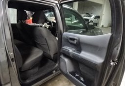 2019 Toyota Tacoma 4WD - Image 23