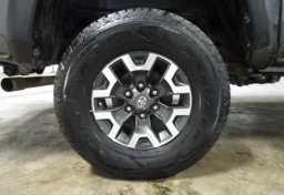 2019 Toyota Tacoma 4WD - Image 16