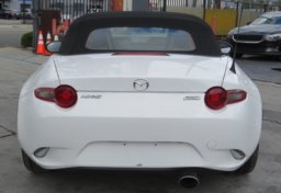 2016 Mazda MX-5 Miata - Image 16