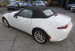 2016 Mazda MX-5 Miata - Image 12