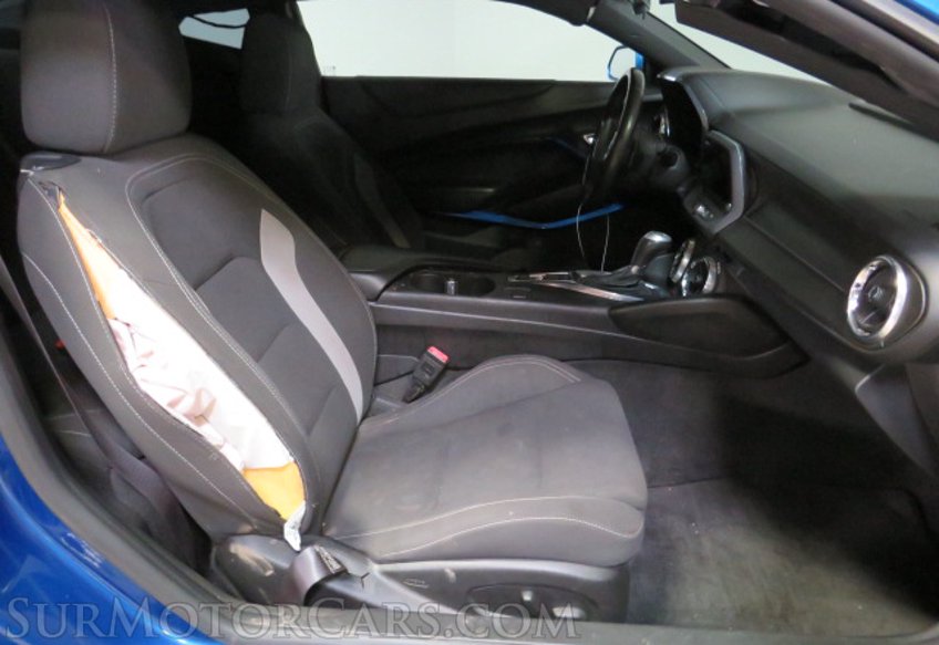 2017 Chevrolet Camaro - Image 25