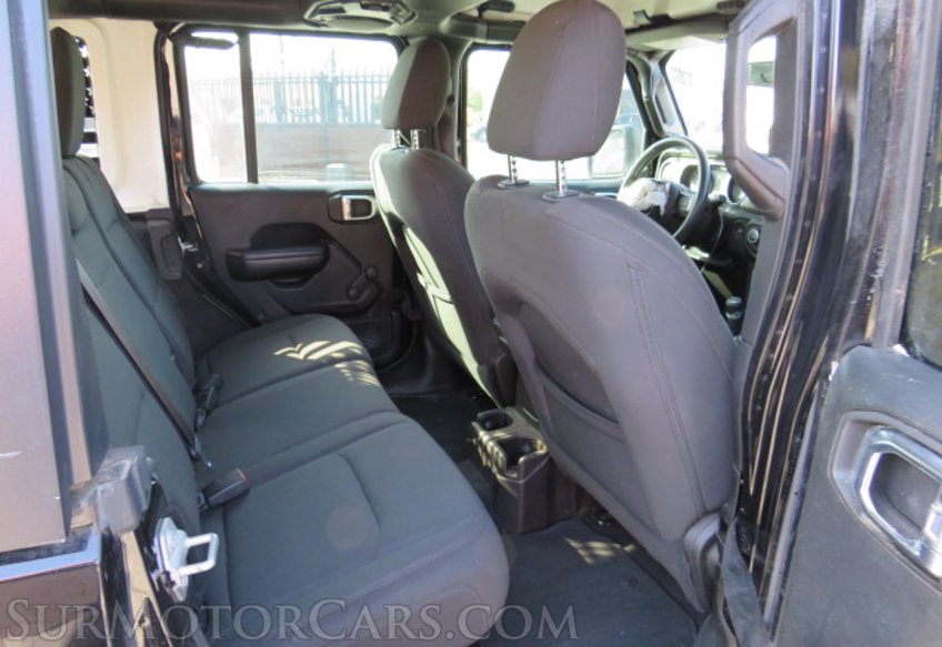 2018 Jeep Wrangler Unlimited - Image 30