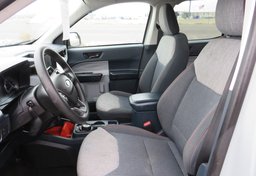 2022 Ford Maverick - Image 28