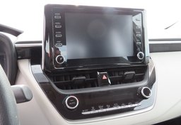 2020 Toyota Corolla - Image 28